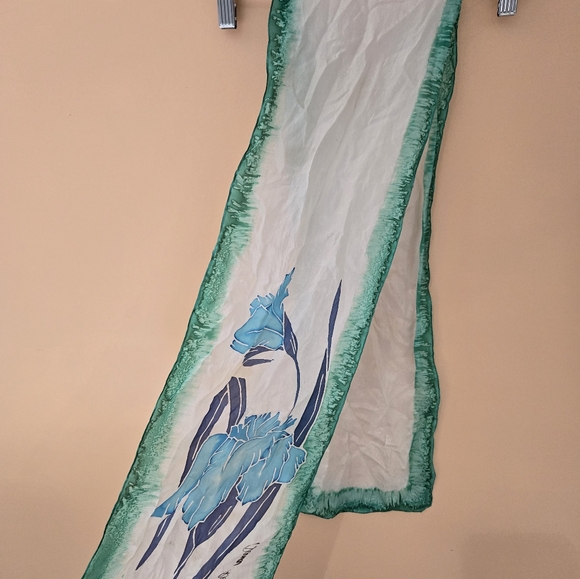 3 silk vintage scarves - Picture 4 of 8